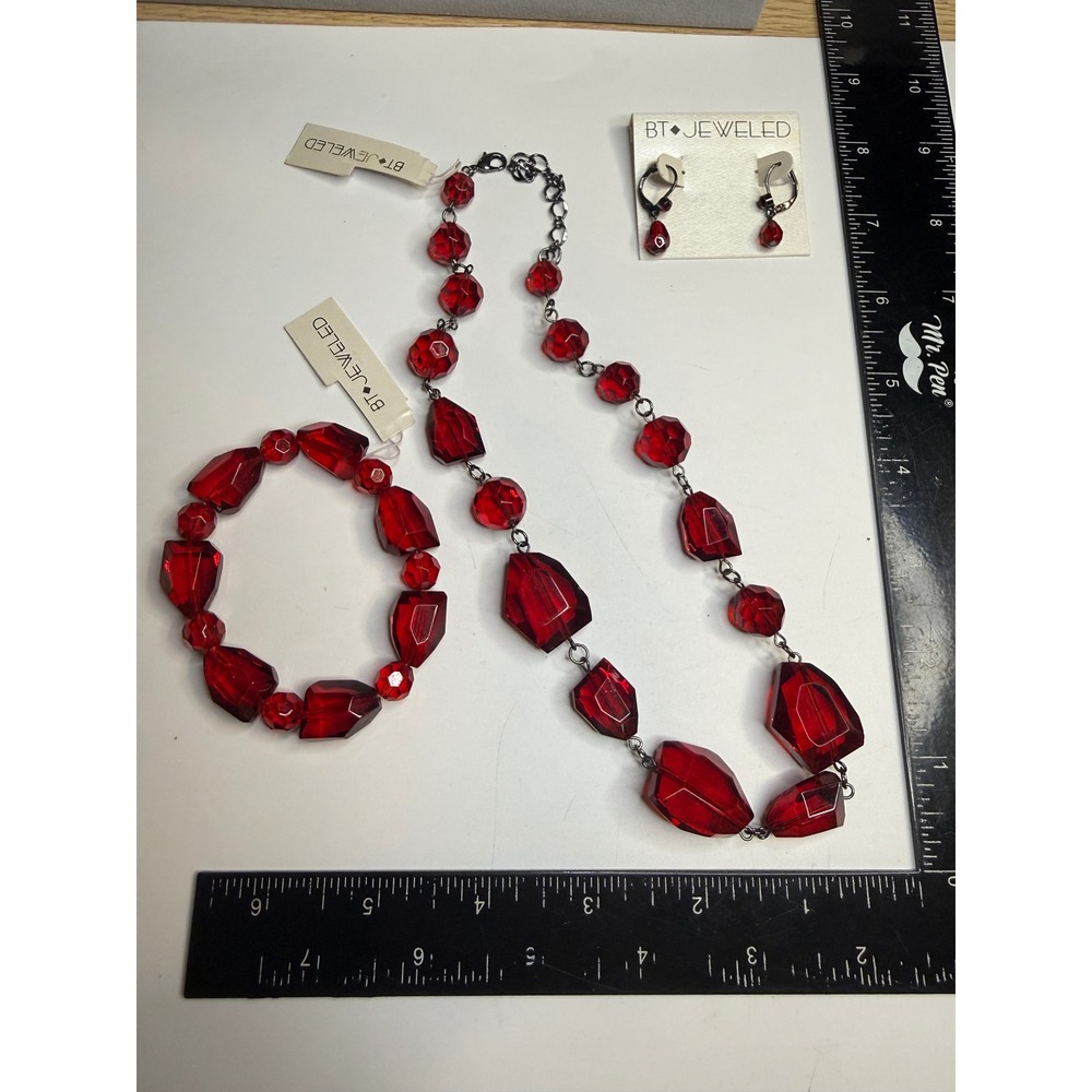 BT Jeweled Red Faceted Bead Necklace Bracelet Earring Set NWT 54077NKSIA